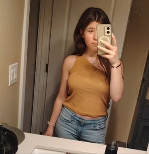 Meet your Posher, Sienna